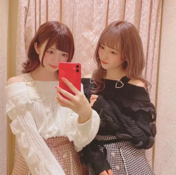 可愛いブラウスを選ぶときに迷うなら、この1点で決めるべきは？