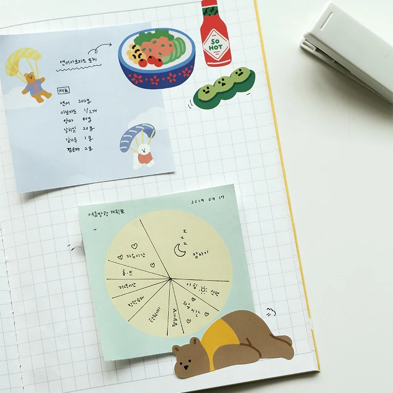 可愛いデザインのメモ帳：二段式構造と剥がせない設計が実用性を向上