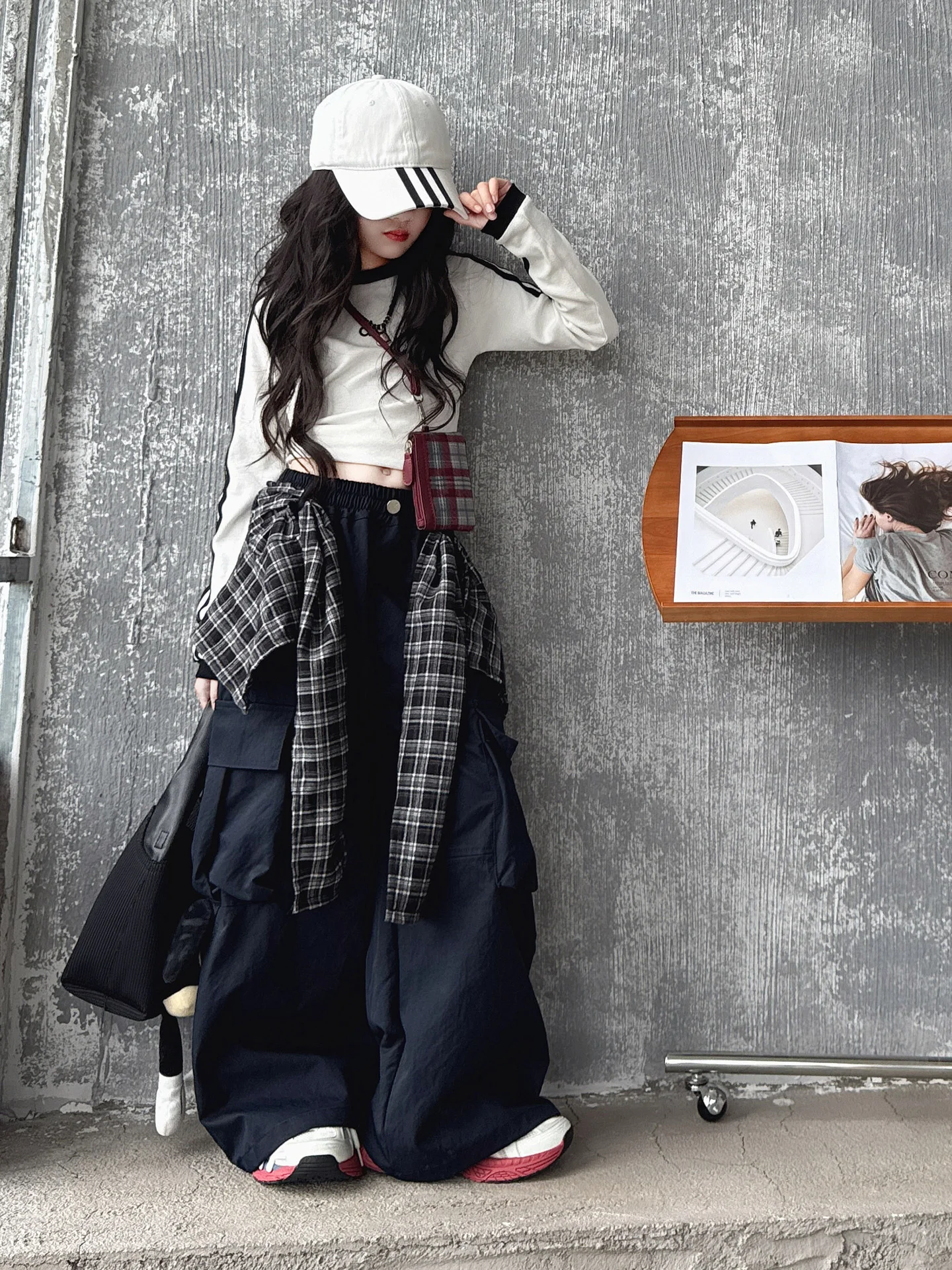 大学生のフェミニンコーデに欠かせないアイテムは？ストリートダンス衣装で変わる「大学生らしい服装」の本質