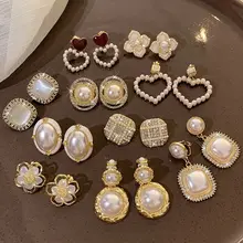 洗練されたデザイン！パールイヤーカフ【穴あけ不要・軽やか・上品な雰囲気】