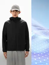 LINING 軽量で通気性抜群のフード付き防寒アウター【アウトドア・涼感素材】