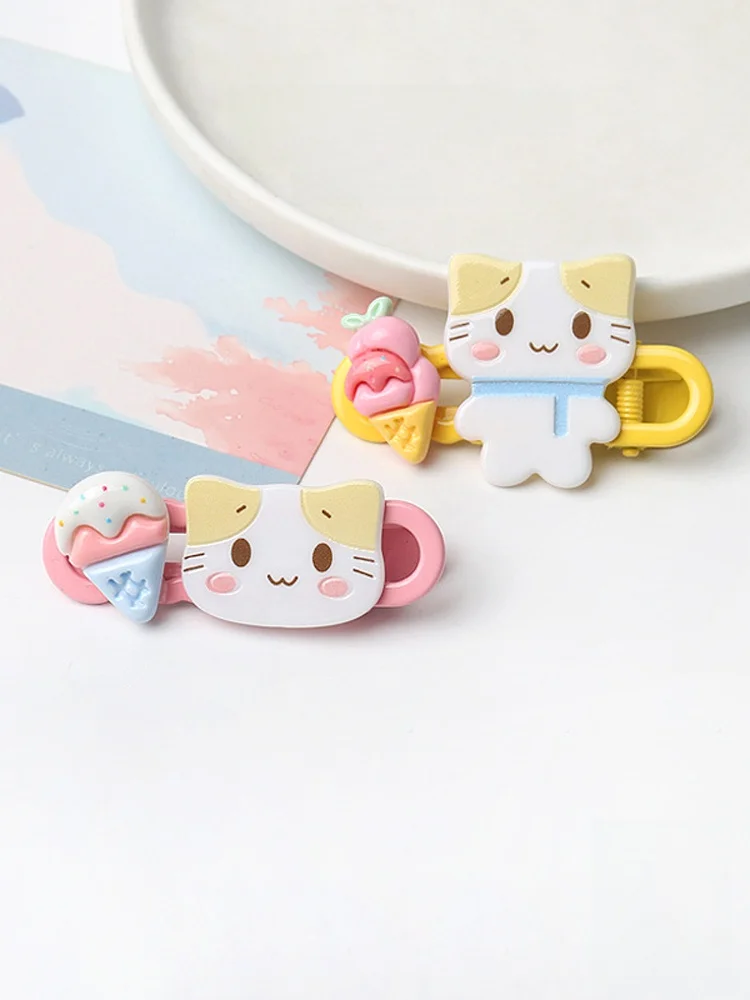 前髪パッ ツンに合うヘアアクセサリーは？猫アイスクリーム風のクリップが意外と人気