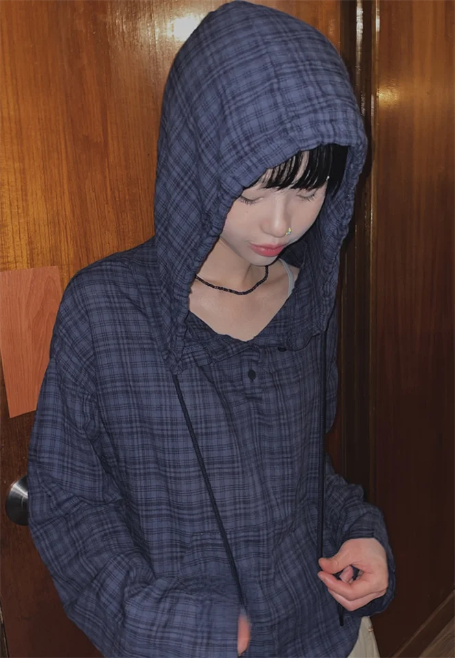 クラシックチェック柄のフード付き薄手カジュアルシャツ【長袖・スリムフィット】