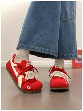 レトロな赤いスニーカー【通気性・極上の柔らかさ・カジュアル】