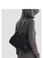 真皮製 ショルダーバッグ【高級感・通勤用・スリムデザイン】