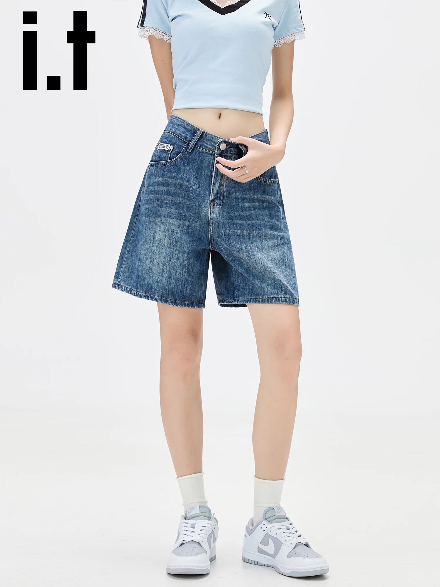 スライディングパンツとラップパンツの違いを知れば、今すぐ着たいデニムショートパンツは？