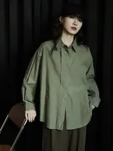 レトロなデザインの長袖シャツ【シンプル・秋用・女性】