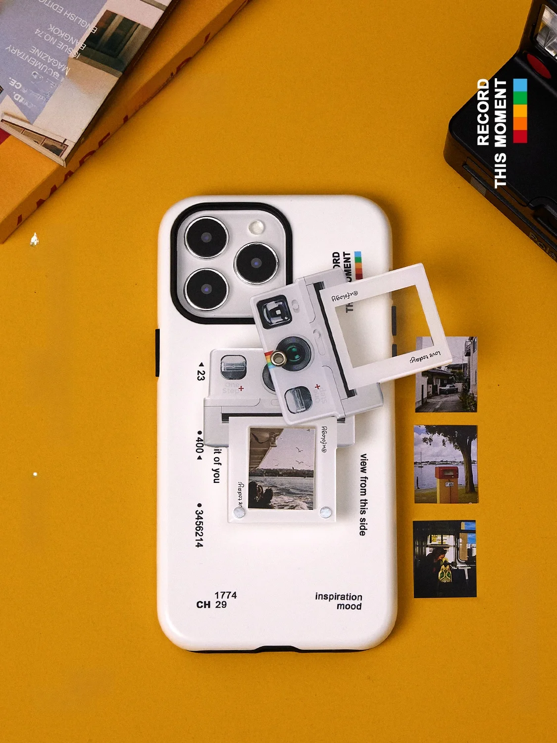 iPhone 14 Proの2-in-1ポラロイドホルダー：写真フレームスタンドと保護機能を備えた韓式デザイン