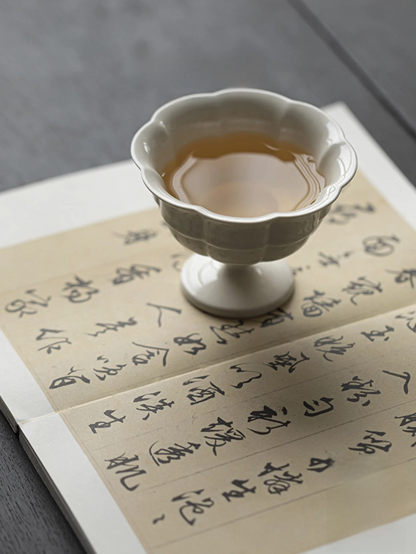 おしゃれな茶碗を選ぶときに迷うのは、本当に「デザイン」なのか？