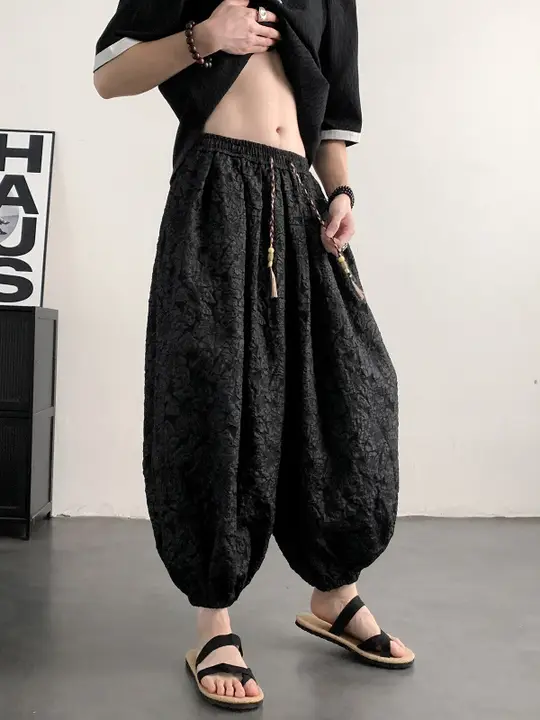 デザイン感ある浮彫り装飾の束脚ランタンパンツ【春夏用・超大サイズ・ワイドレッグ】