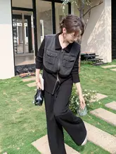 ブラックデニムパッチワークショートジャケットとワイドパンツの女性用コーディネート（セットアップ対応）