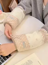 可愛らしいデザインの防水ダウンジャケット【オフィス用・冬季対応・袖カバー付き】