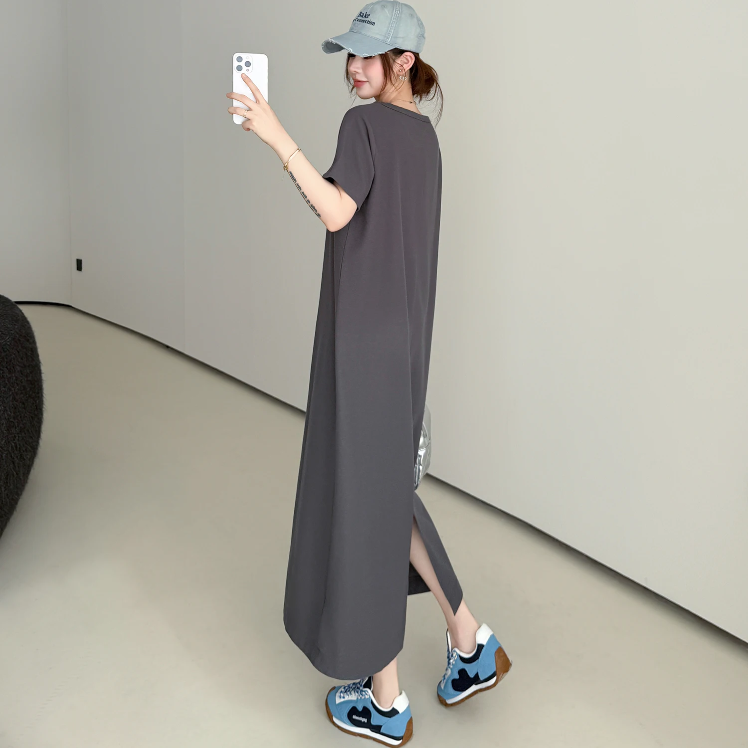 150cm服 大人：感のあるシンプルなカジュアルTシャツワンピースの実用性と着用シーン