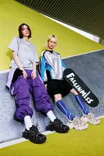 春用厚底デザインのピンクカジュアルスニーカー【男女兼用・通気性・スポーツ・滑り止め】