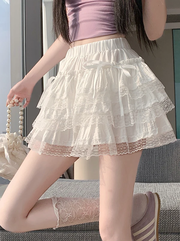 白色レースケーキ風フレアスカート：高腰Aラインで少女らしさを実現