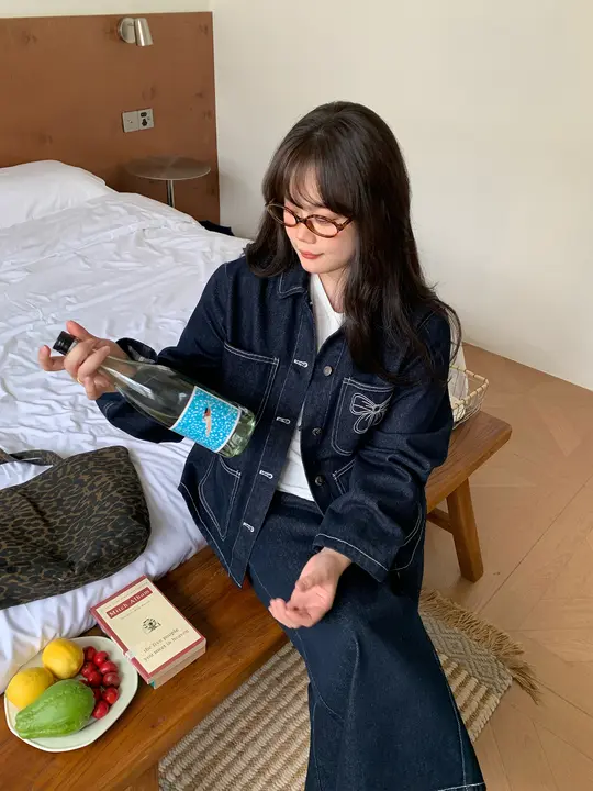 リボンデザインのデニムジャケットとパンツ【レトロスタイル・大きいサイズ・女性用】（セットアップ対応）