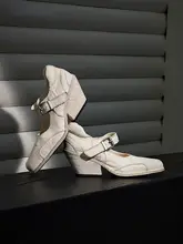 洗い加工の馬革を使用したレトロデザインのマリージェンシューズ【フラット・オープントゥ・スクエアトゥ】