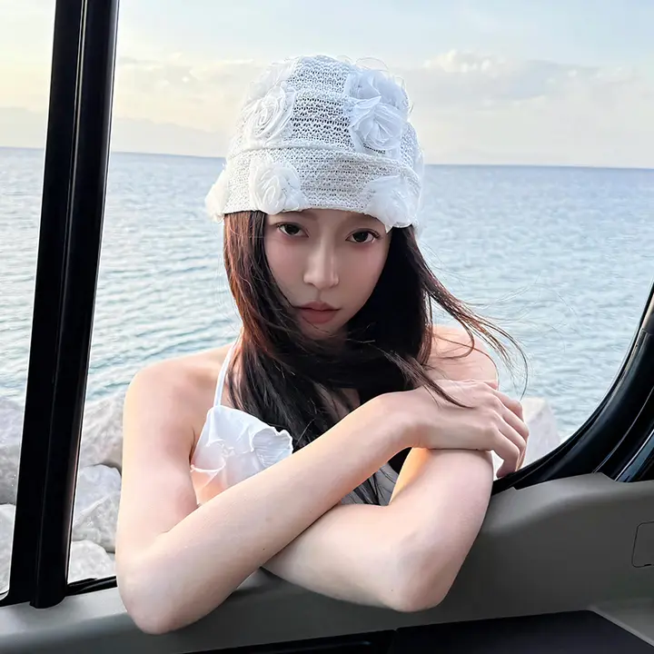 立体的なバラデザインの包頭帽子【夏用・通気性・ニット】
