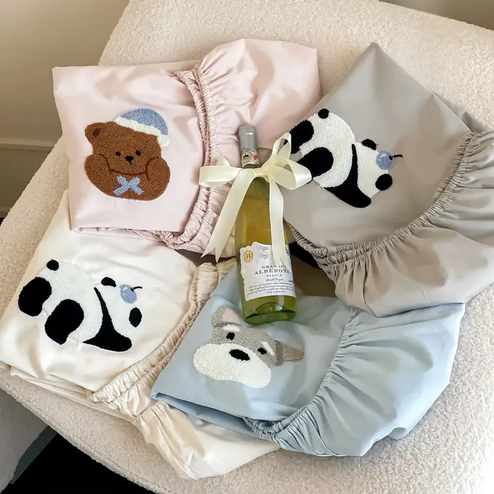 かわいいカートゥーン刺繍の全棉ベッドカバー【防塵タイプ・カラフルデザイン】（セットアップ対応）