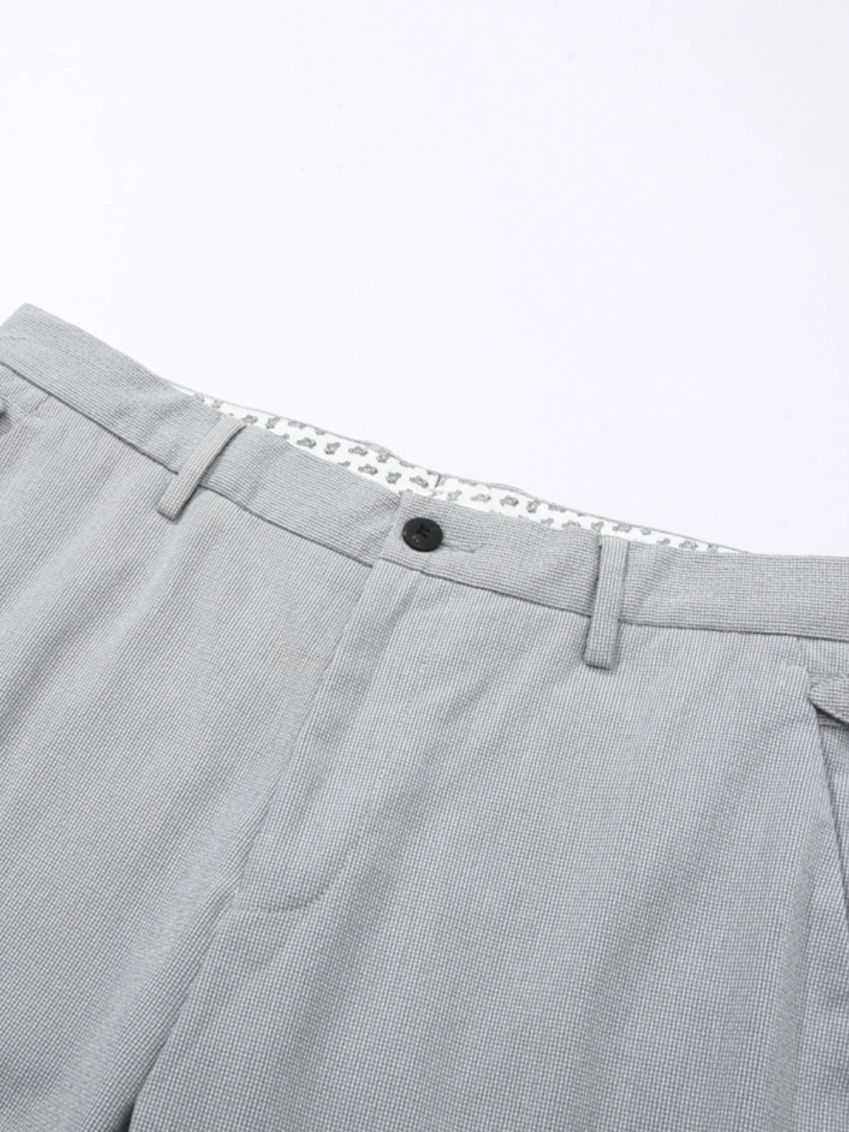 カーゴパンツ メンズ コーデ 完全ガイド｜通勤・レジャー両立の実際の使い方