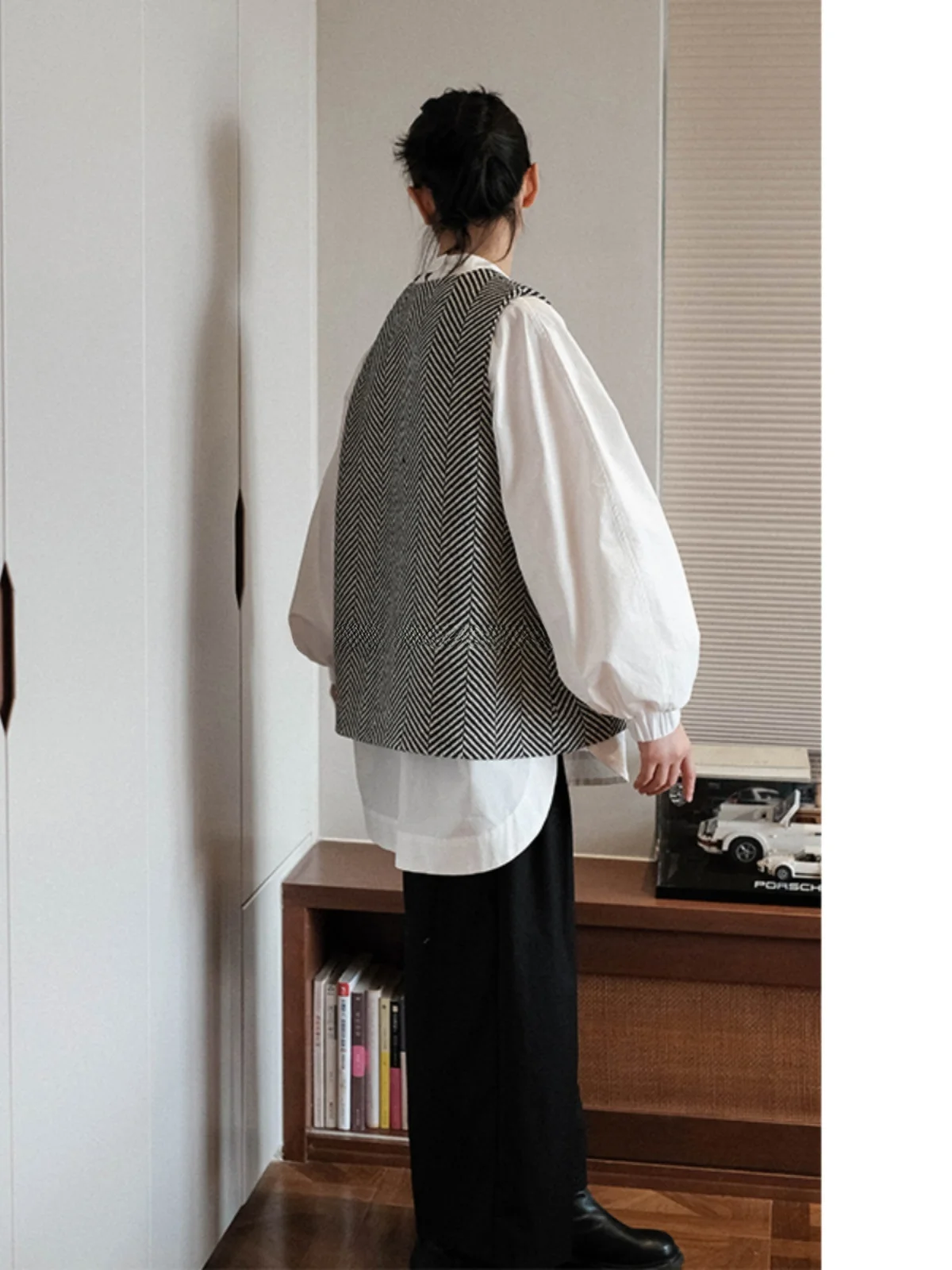 ストライプ ベストをどう選ぶ？親子で着る「オリジナルデザインのニットベスト」が実は最強のカジュアルスタイルに