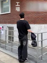 シンプルなデザインのメンズ半袖Tシャツ【フィット・大きめのクルーネック・夏用】