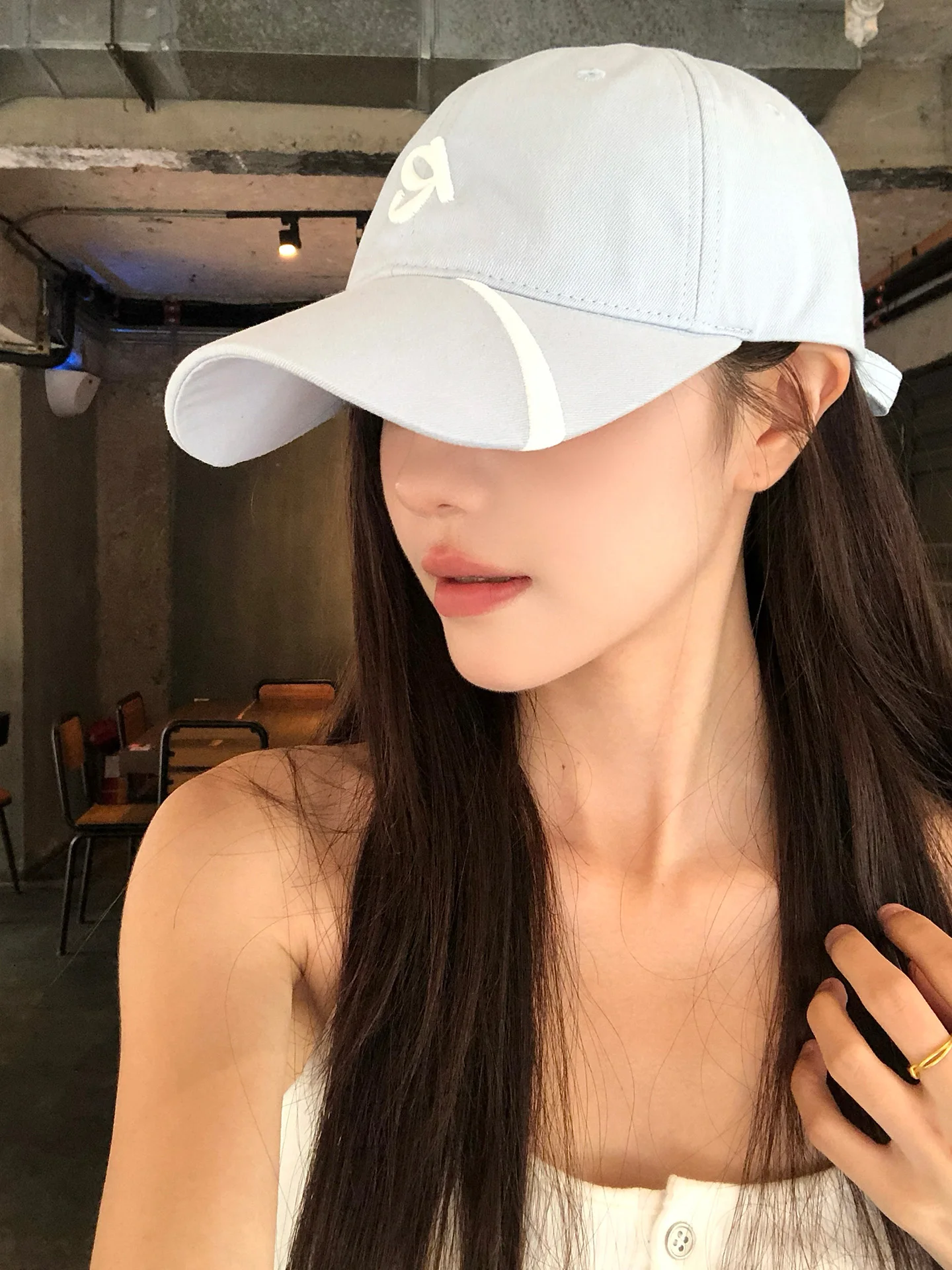 キャップを選ぶときに迷う？韓国風のソフトトップキャップが今、注目されている理由とは？