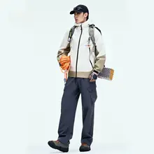 耐水性のハードシェルジャケット【メンズ・軽量・アウトドア・色分けデザイン】