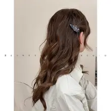 デニムカラーのビジュー付き前髪クリップ【アセテート製・サイドヘア用】