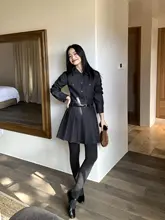 pusumede デザイン感あるプリーツワンピース【レトロ・シャツ風・長袖・ウエスト絞り】