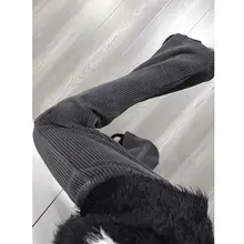 グレーの雪尼尔素材ワイドパンツ【ハイウエスト・開脚デザイン・フィット】