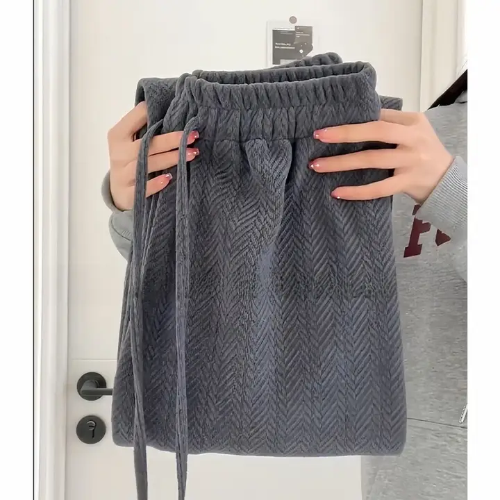 グレーのヘリンボーンワイドパンツ【秋冬用・極上の柔らかさ・カジュアルスタイル】
