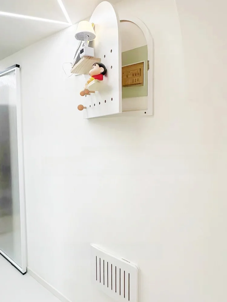 電気メーター装飾パネル：胡桃色の収納ラックで電表箱を美しく遮蔽
