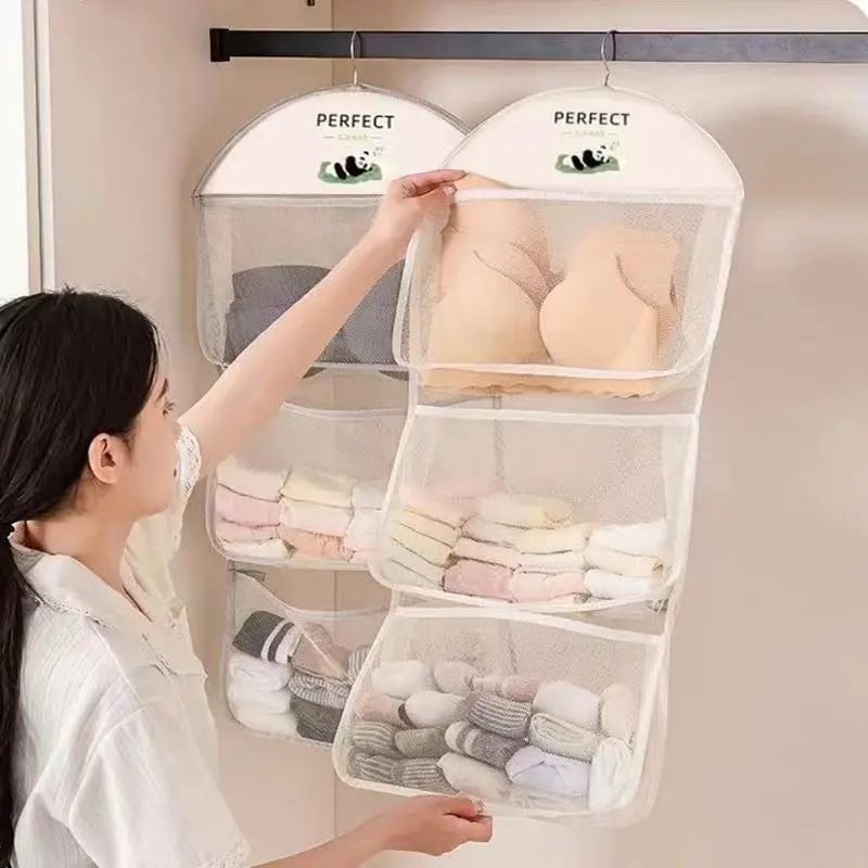 ぬいぐるみ収納バッグの多機能性と実用性：壁掛け・ドア裏での効果的な収納方法