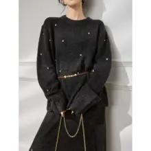 冬の黒ニットとスカートのコーディネート【韓国風・秋冬用】（セットアップ対応）