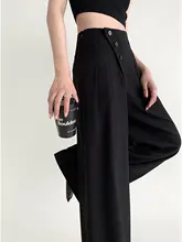デザイン性の高い ストレートワイドパンツ【斜めボタン・プリーツデザイン】