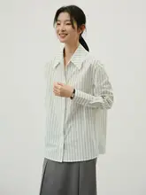 ストライプシャツ 女性 秋の カジュアル ゆったり 襟付き