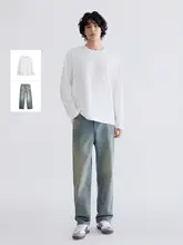 長袖Tシャツと水洗いデニムパンツの通勤スタイル（セットアップ対応）