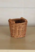 リモコン収納にも最適！手編み藤製ミニ収納バスケット【観葉植物用・デスク上整理】
