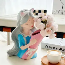 上品な花束を持つ少女の置物【インテリア・花瓶付き】