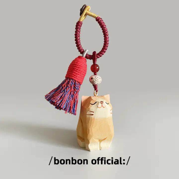 キーホルダー ストラップ 木彫り 猫 手作り 編み込み 車 バッグ 通学バッグ おしゃれ 誕生日プレゼント