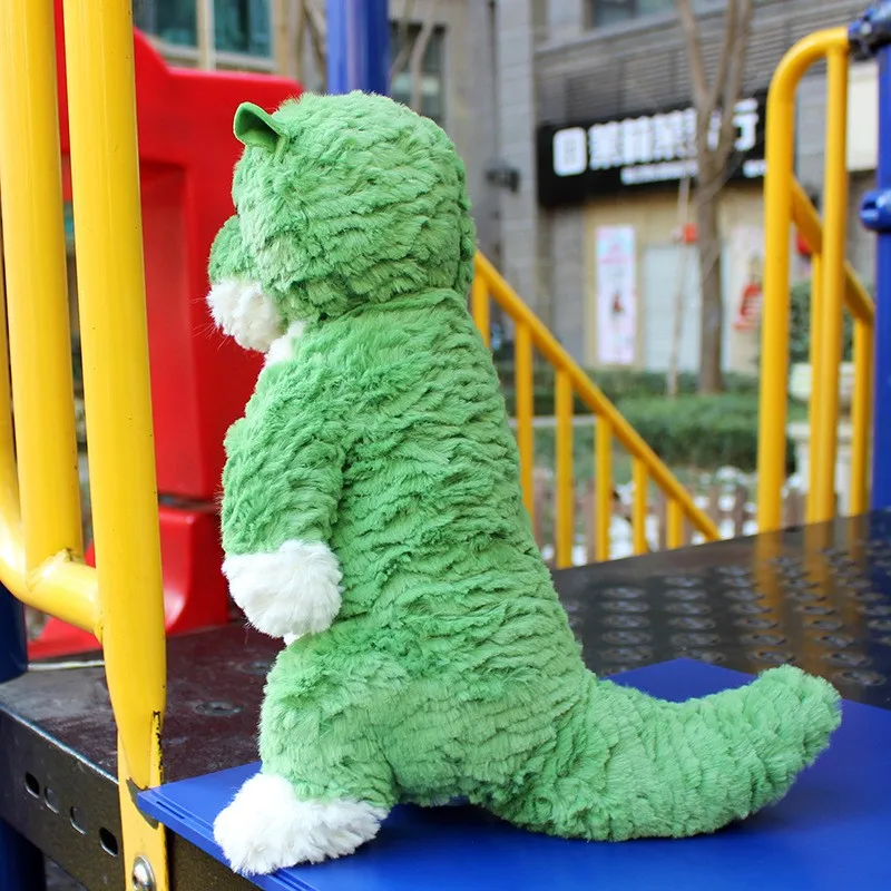 可愛らしい緑のカワウソぬいぐるみ：お風呂に入れる安全性と子供向けの使い方