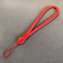 高級感あふれるスマートフォン用ハンドストラップ【短タイプ・手首用・手作り編み・頑丈】