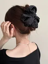 ホワイトドット＆フラワーデザインのヘアクリップ【高級感あるバンスクリップ・後頭部用】