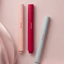 マット仕上げの口紅ペン【新色・ファッション性・粉っぽい質感】