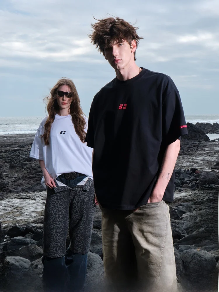 夏の日常に欠かせない1枚は、クールな速乾Tシャツを選ぶべき？