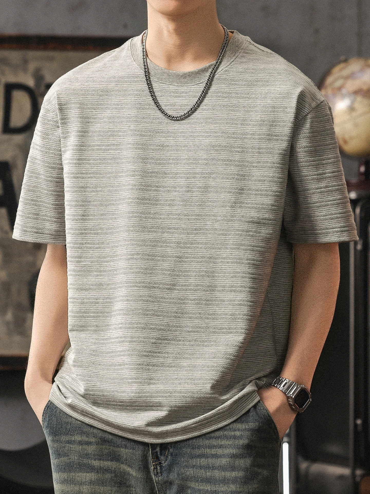 ストライプ柄 メンズTシャツはどう選ぶ？ビンテージ風のゆったりシルエットが通勤からレジャーまで活躍する理由