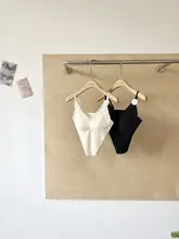 女性用 スリムフィットノースリーブキャミソール【シンプルデザイン・日常使いに最適】