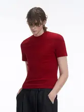 黒のラウンドネックタイトフィットTシャツ【夏用・薄手・ストレッチ・短袖】