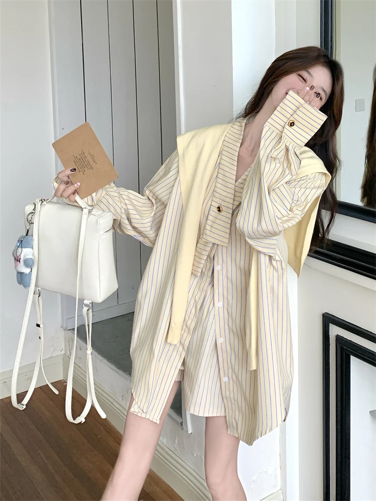 イエローブラウスのコーデは、どうやって着るの？